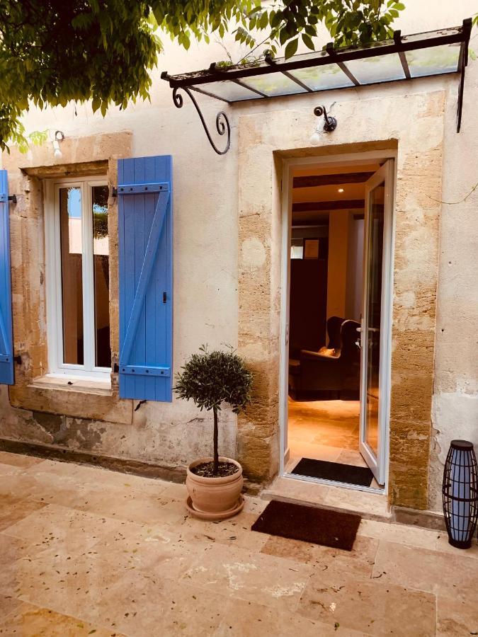 Le Mas Des Glycines Salon-de-Provence Exteriér fotografie